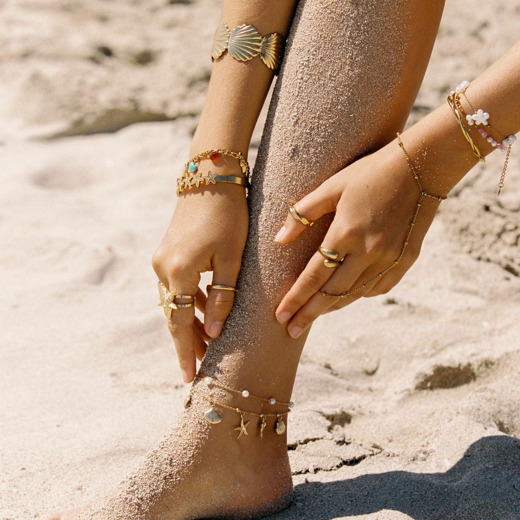 Cate Hand Chain Bracelet - Image 6