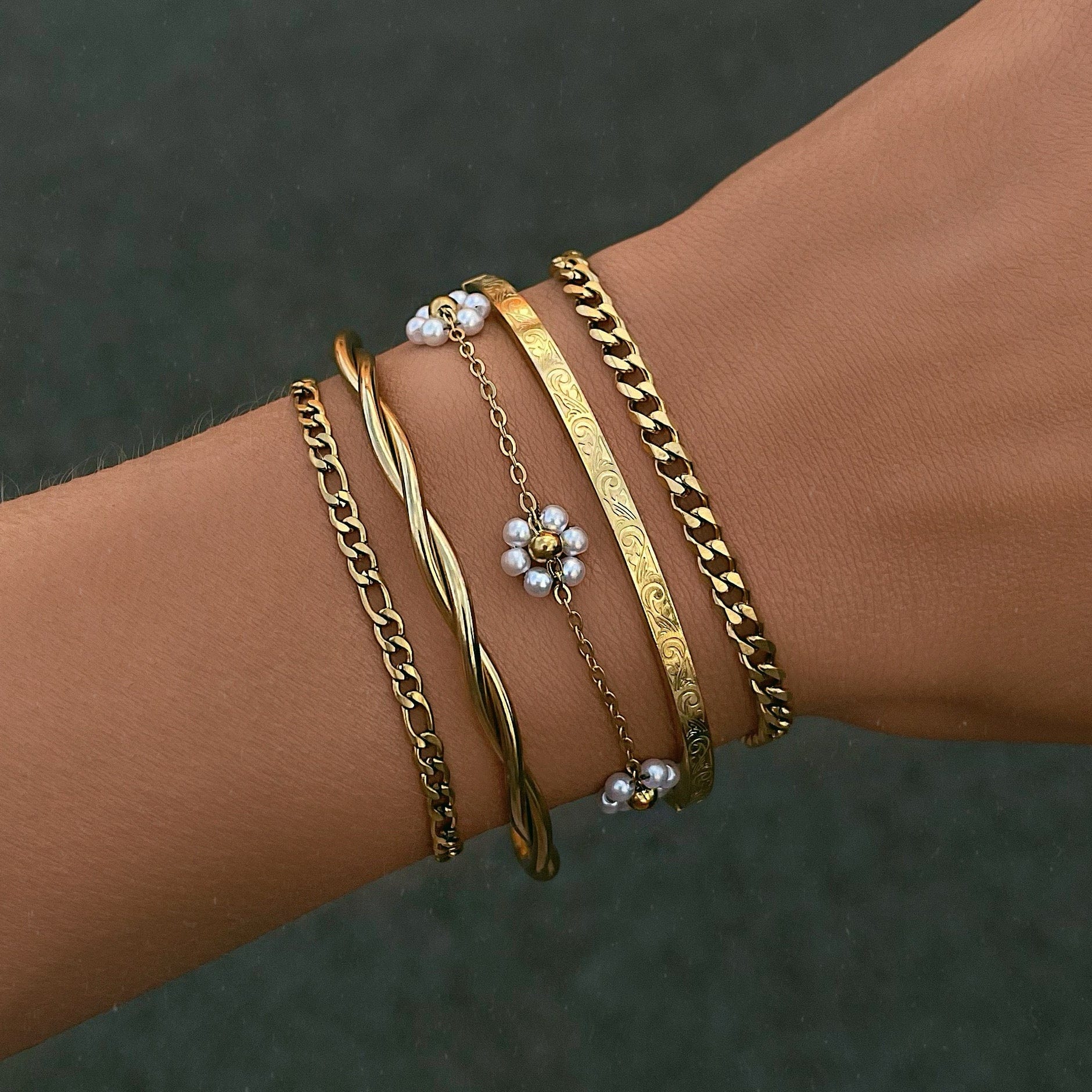 Dainty Figaro Bracelet - Image 3
