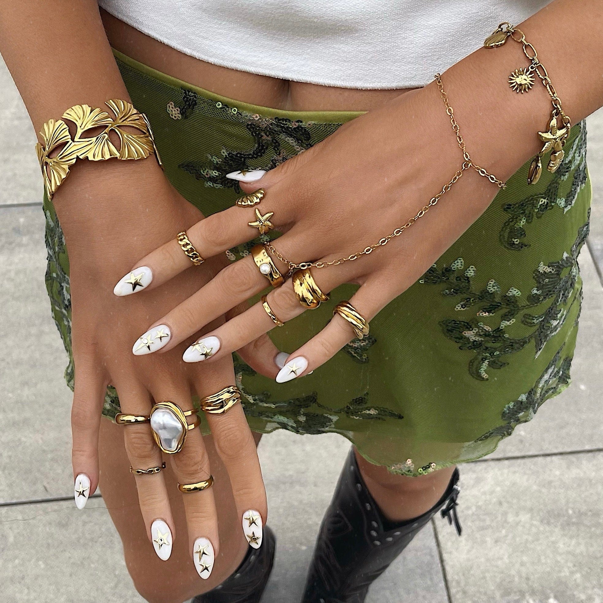 Cult Hand Chain Bracelet - Image 3