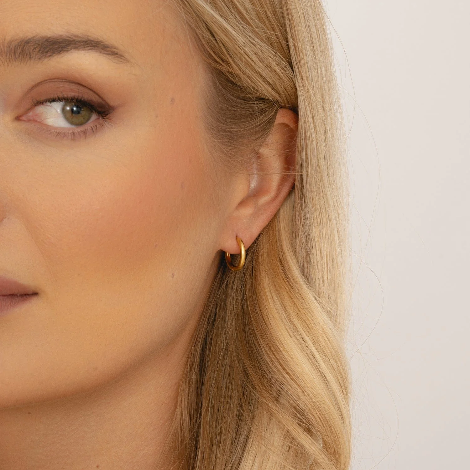 Milla Hoop Earrings - Image 5