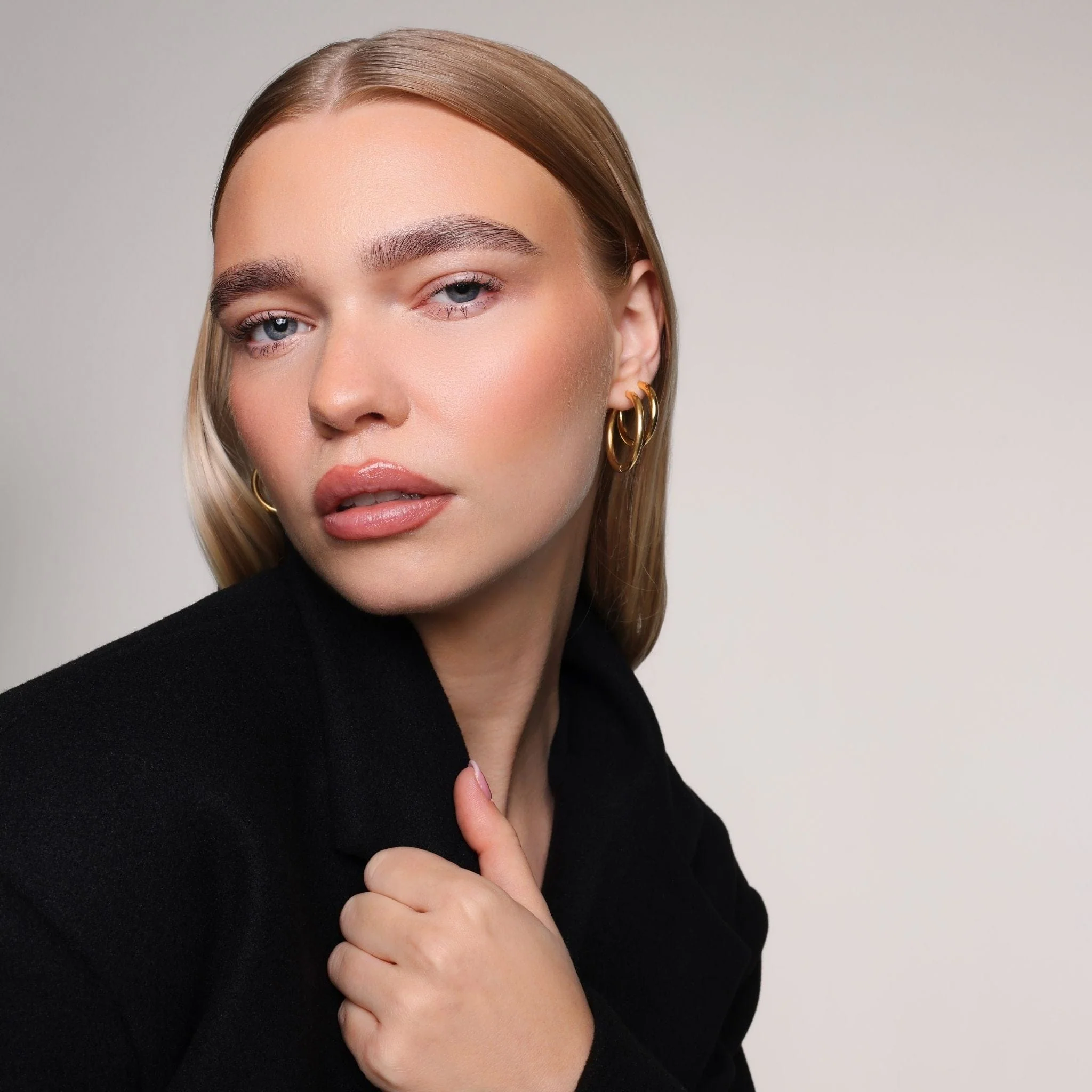 Riley Hoop Earrings - Image 7