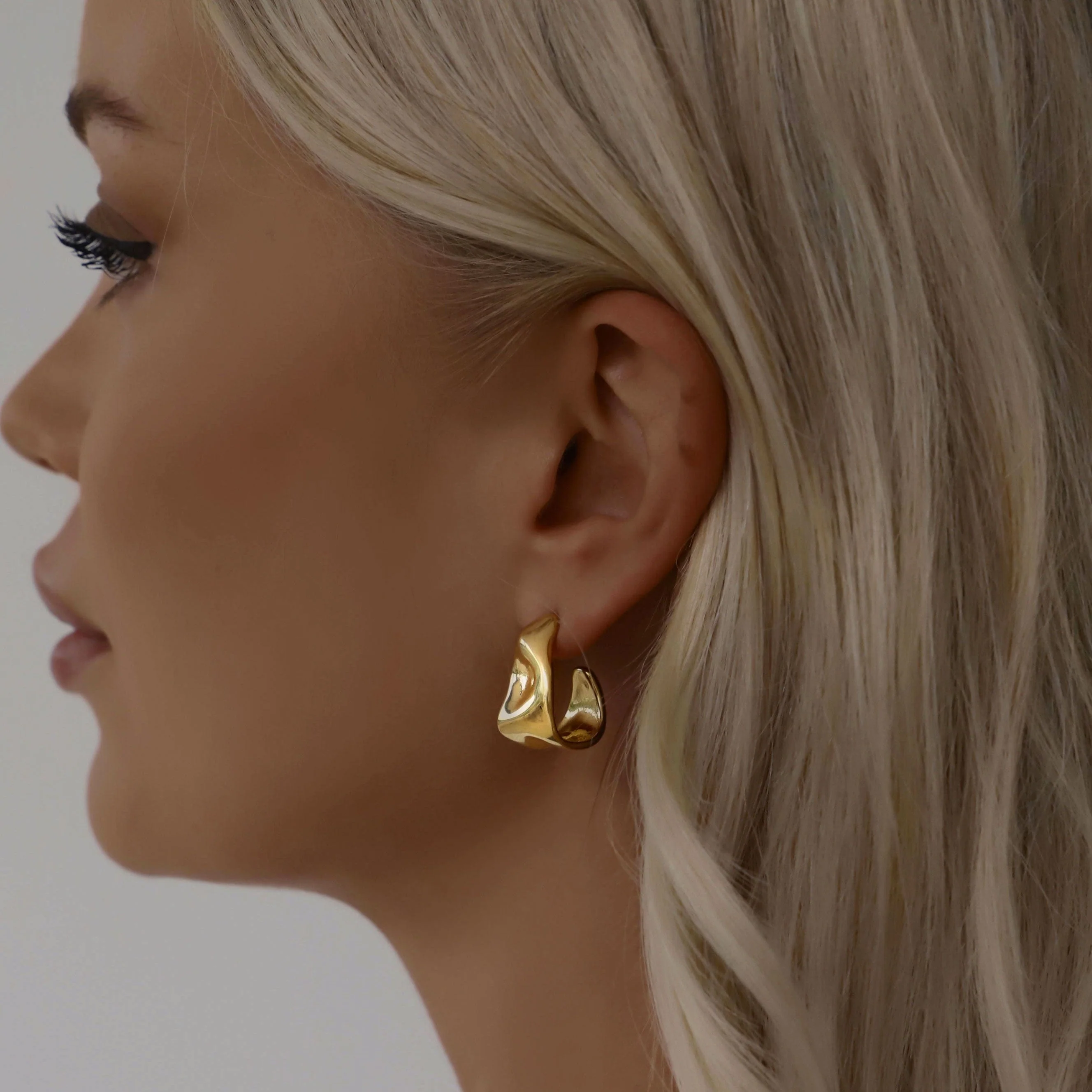 Tamara Hoop Earrings - Image 7
