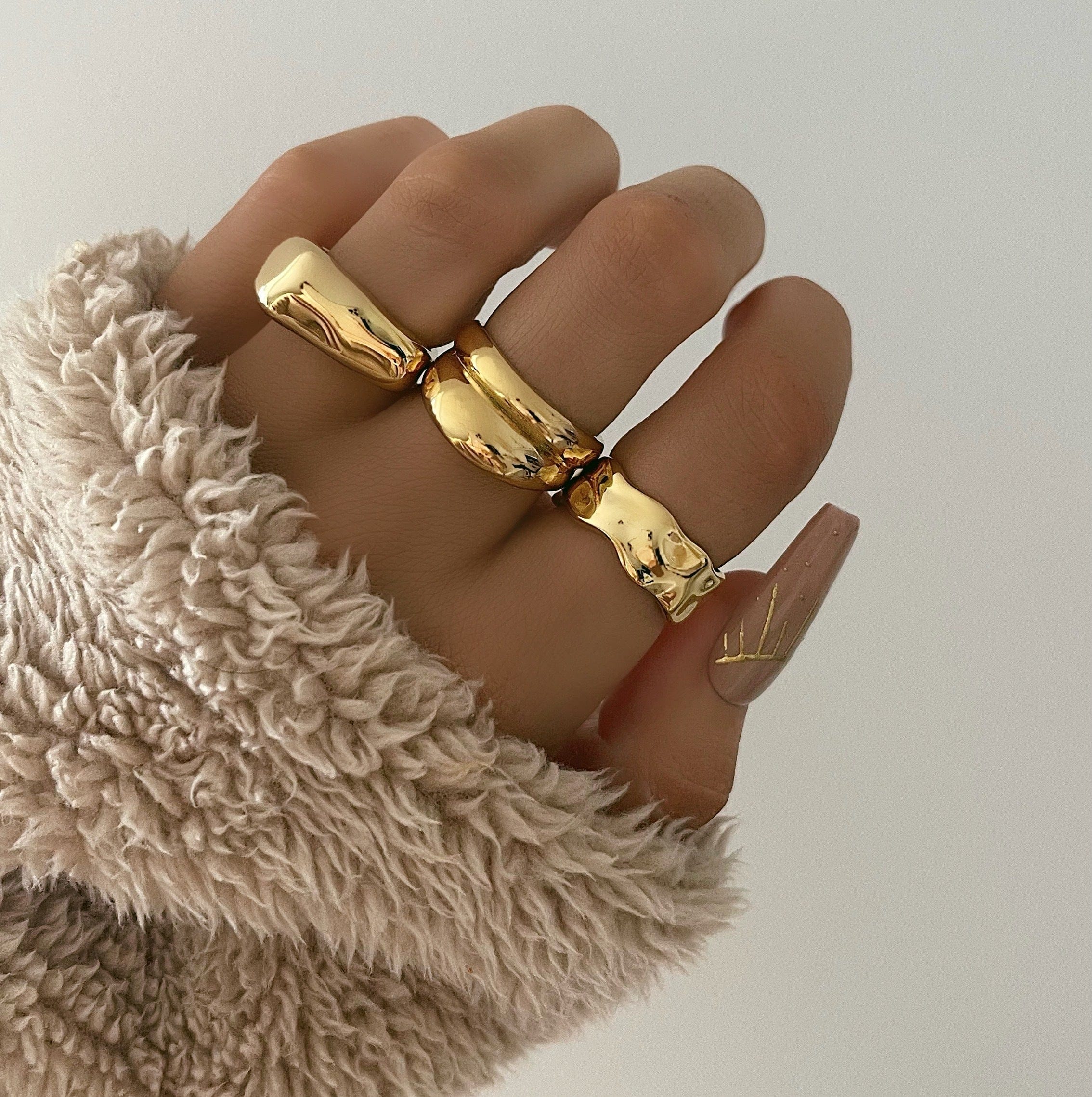 Velvet Ring - Image 27