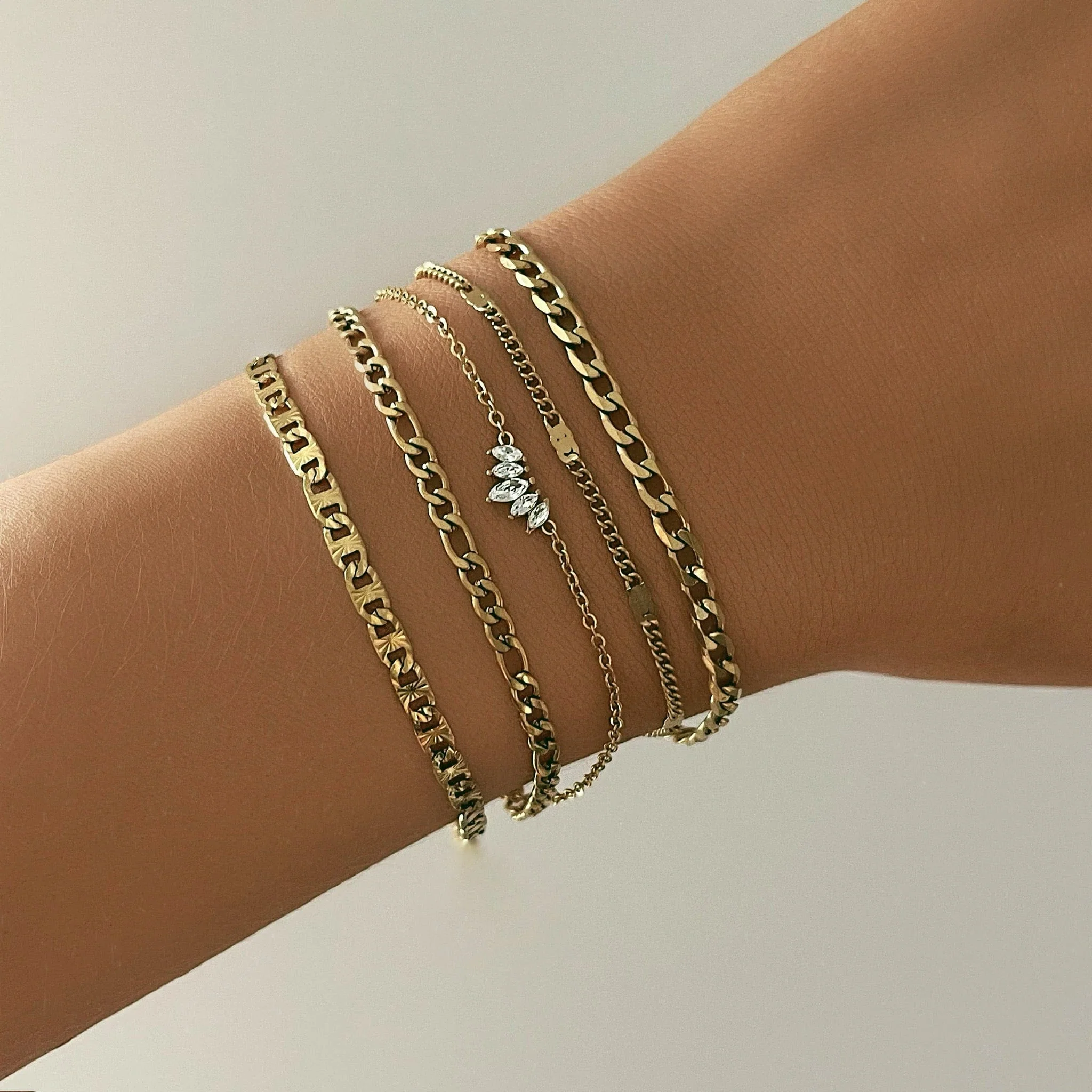 Dainty Figaro Bracelet - Image 7